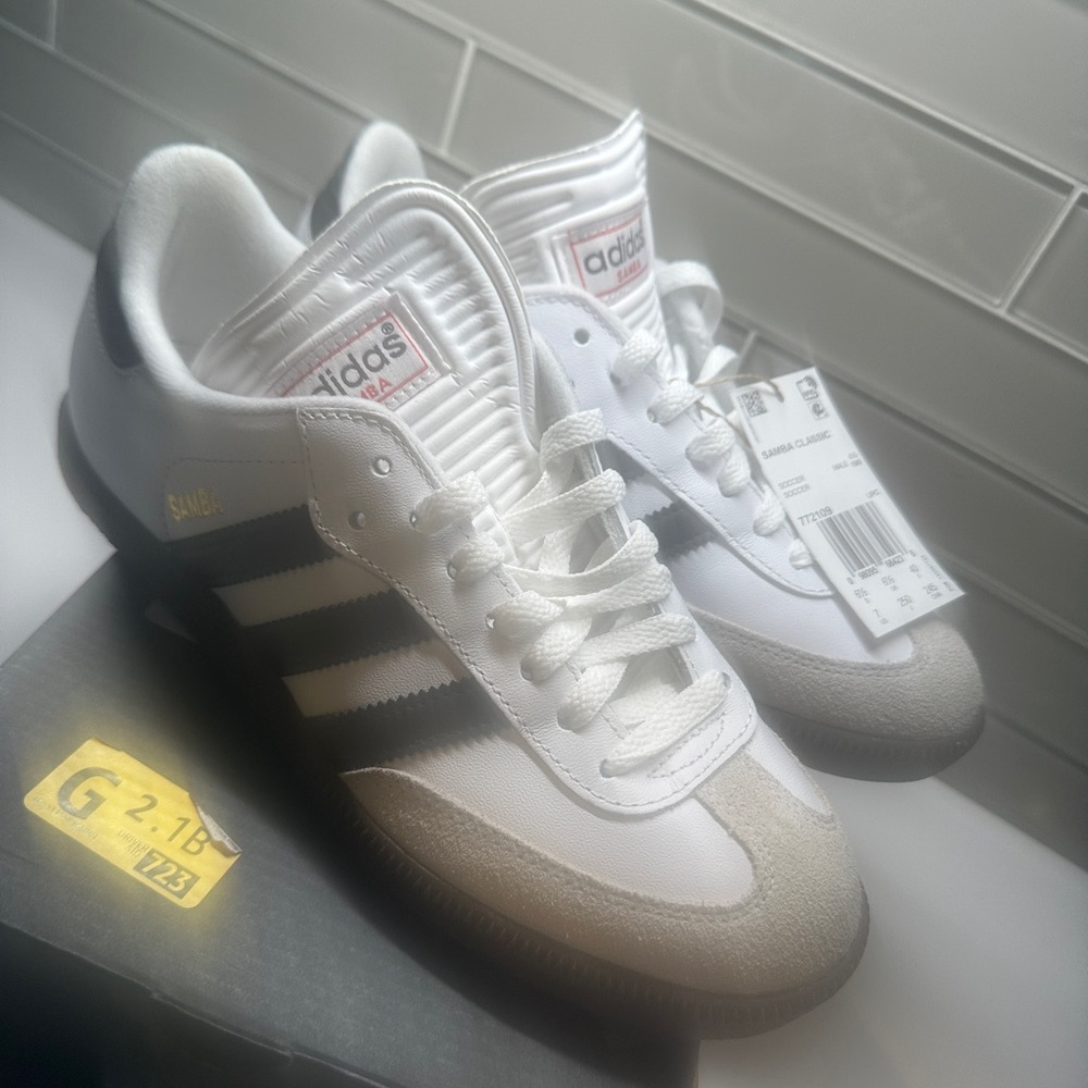 NWT Adidas Classic Samba 7 8.5